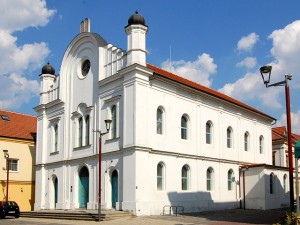 o35191-1-synagoga-breclav.jpg